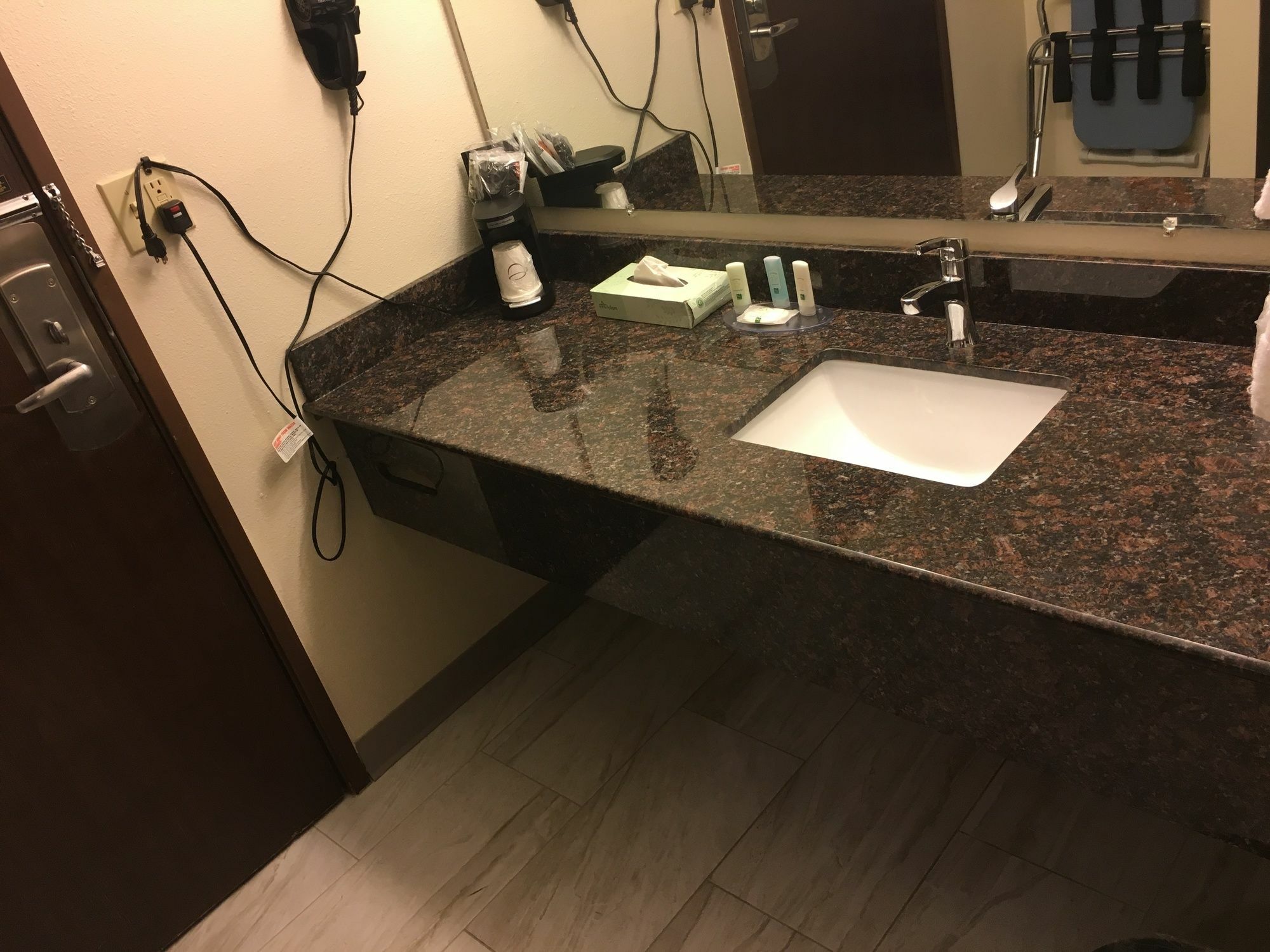 Quality Inn & Suites Milwaukee Buitenkant foto